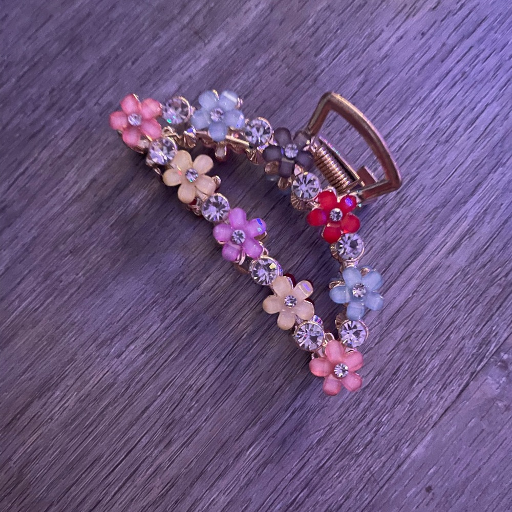 Colorful flowered hair claw clip